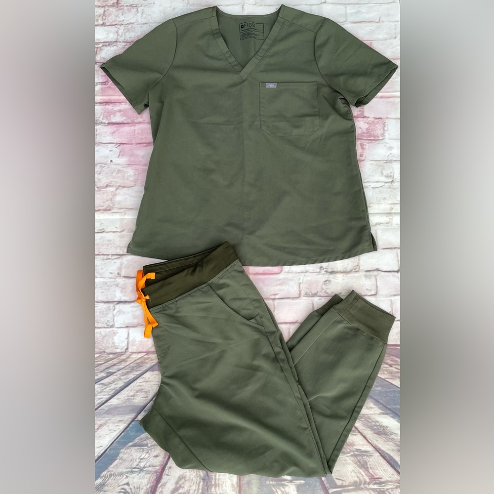 FIGS Moss scrubs (PL)